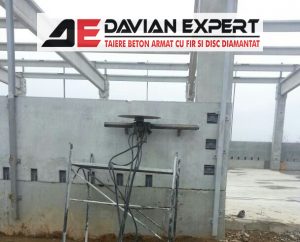 Taiere perete de beton pentru gol usa