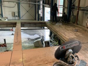 Sectionare placa cu disc diamantat