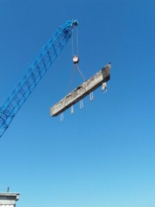 Taiere grinda din beton si sustinere cu macara